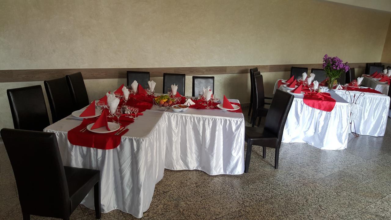 Pensiune Restaurant Avangarde Piteşti Exterior foto