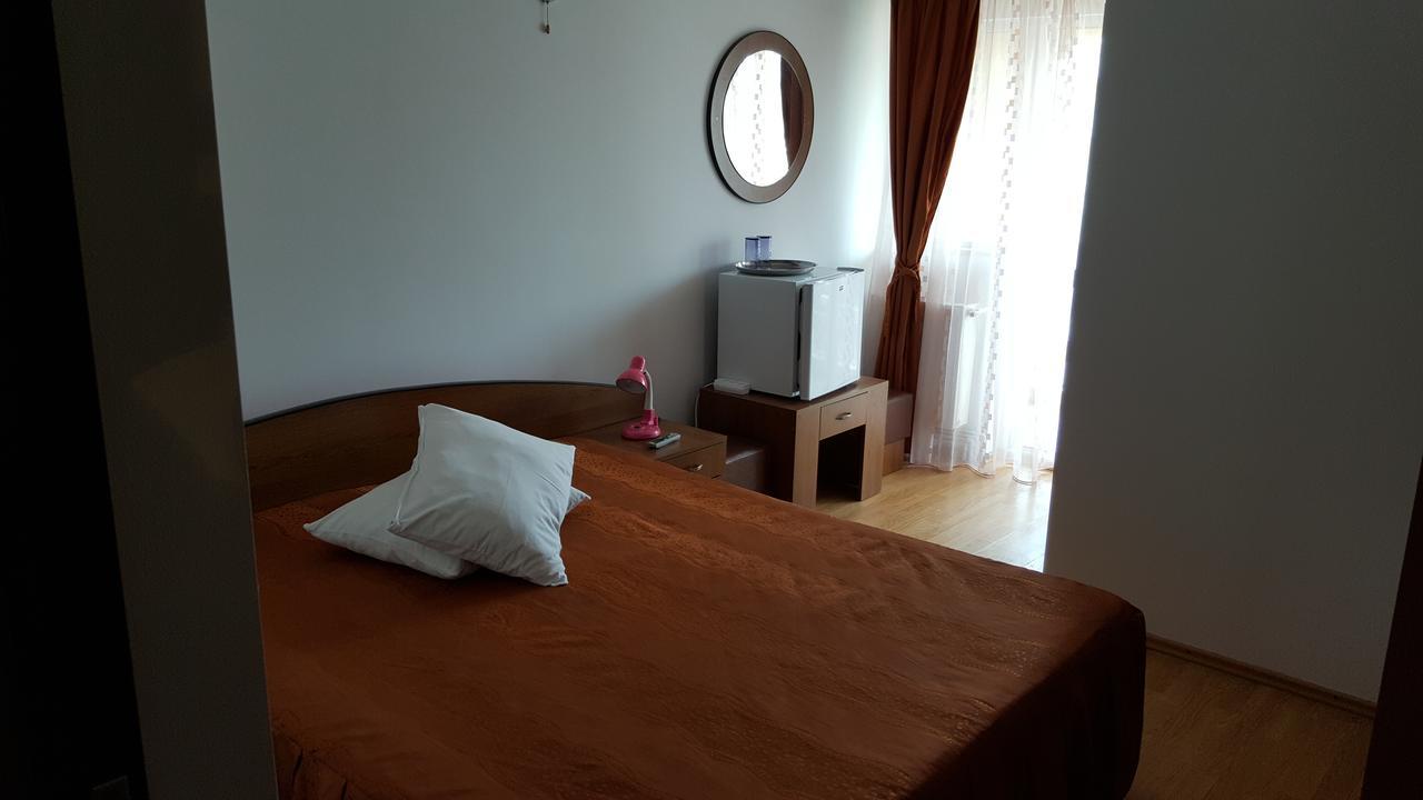 Pensiune Restaurant Avangarde Piteşti Quarto foto
